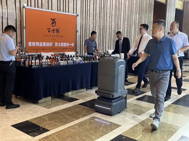 落地40家!米兰科技复合多态机器人蓄势已发